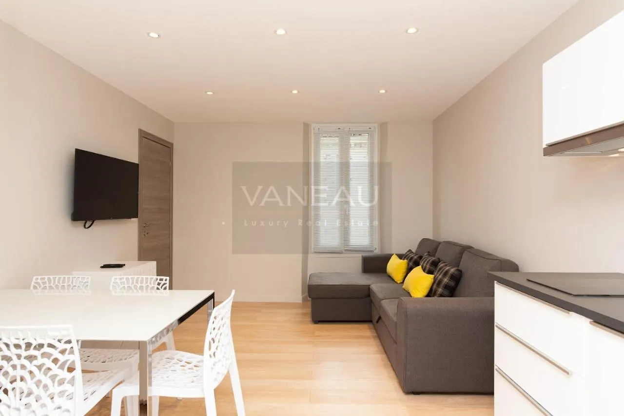 2 Bedroom At 2 Minutes From The Palais Cannes 0*,  France