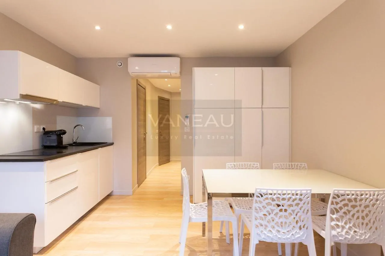 2 Bedroom At 2 Minutes From The Palais Cannes